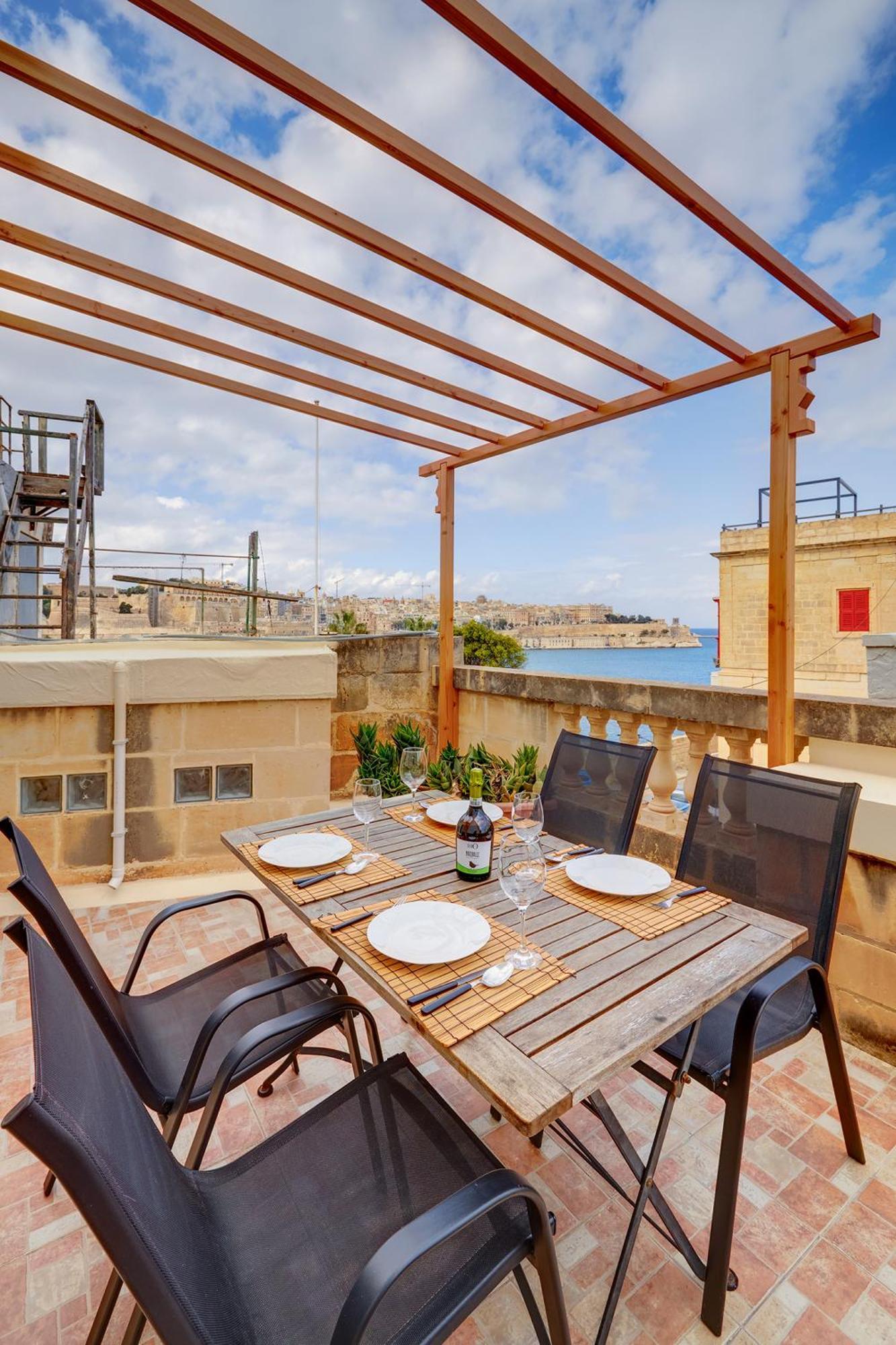 סנגלאה Traditional Maltese Townhouse, Roof Terrace And Views מראה חיצוני תמונה